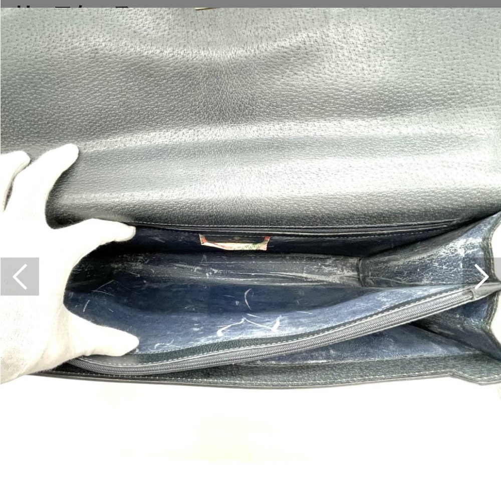 SOLD-SOLD Gucci Vintage Navy and Cream Monogram Briefcase - Picture 8 of 11